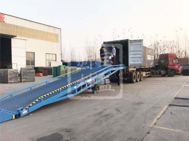产品正在准备装车